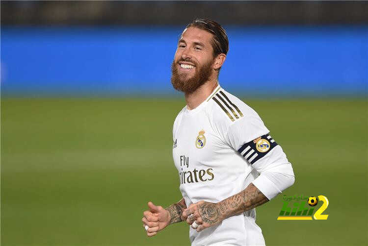 فيديو: راموس يهدي الكرة لشجرة في سماء فالديبيباس