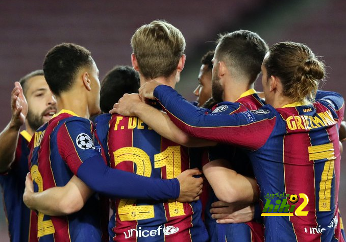 صورة: برشلونة يحتفل بلاعبيه بسبب نتائج دوري الأبطال