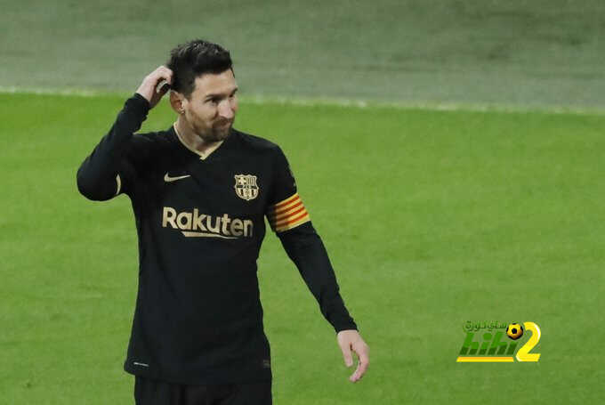 بعد 55 دقيقة .. برشلونة بدون حلول هجومية أمام قادش