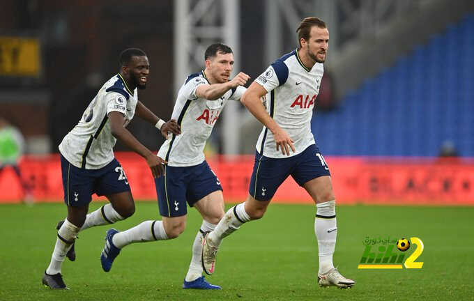 فيديو: قطار توتنهام يتعطل في محطة كريستال بالاس