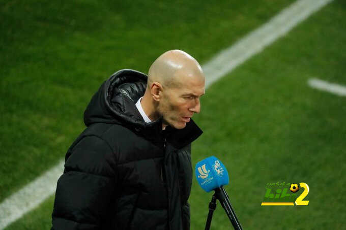 غضب شديد داخل إدارة ريال مدريد بسبب زيدان