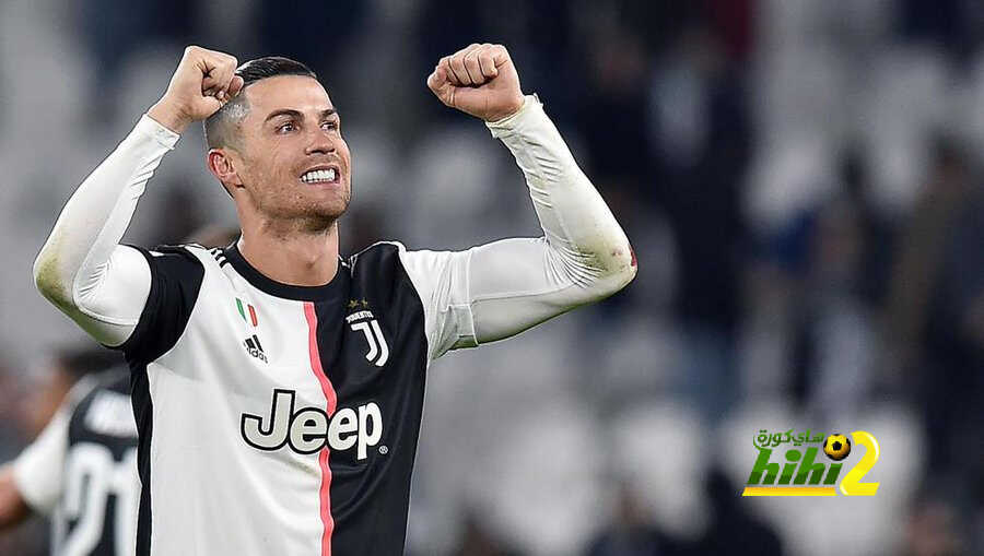 رونالدو داخل الملعب إسطوري …خارجه الأول
