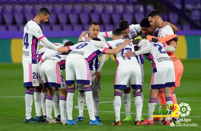 لاعب بلد الوليد يعترض على قرار الحكم بعد فوز ريال مدريد