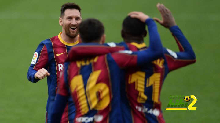 سبب وحيد وراء عدم طرد ميسي أمام إشبيلية!