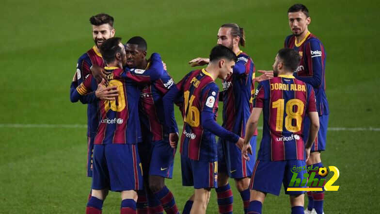 فيديو: لحظة وصول برشلونة إلى ملعب إل سادار