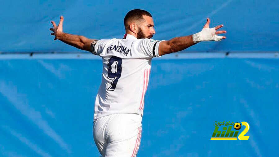 كريم بنزيما ثاني أفضل هداف في التاريخ