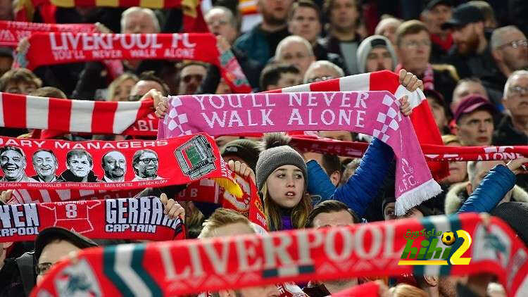 جماهير ليفربول تهاجم حافلة ريال مدريد قبل المباراة