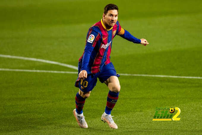ألفاريز يزف أخبارًا سارة لجماهير برشلونة بشأن ميسي