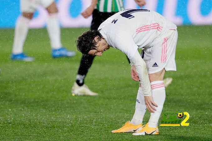 هل تتفاقم إصابة مودريتش بسبب مشاركته أمام ريال بيتيس ؟