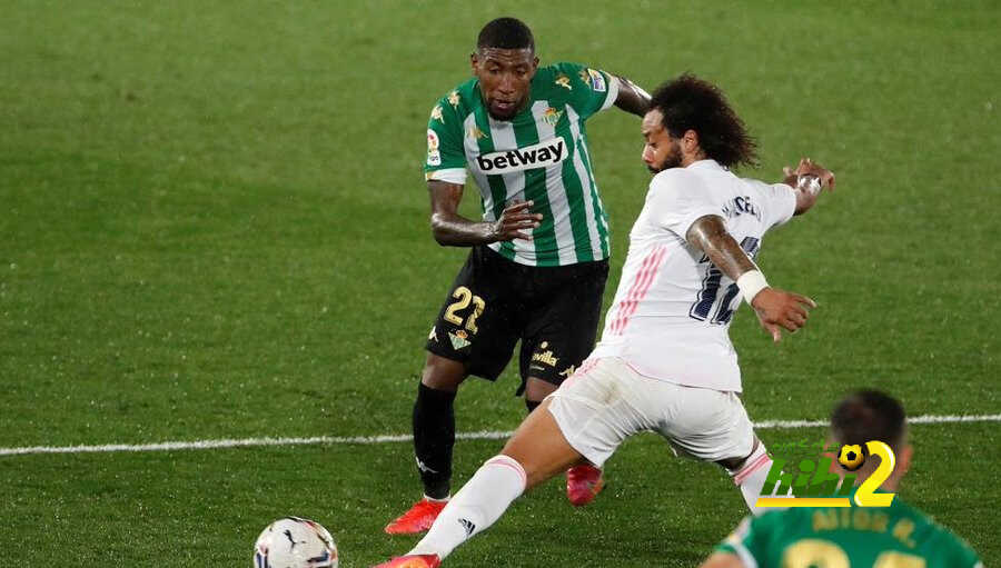 برشلونة يصدم بيلجريني مدرب بيتيس صدمة قوية