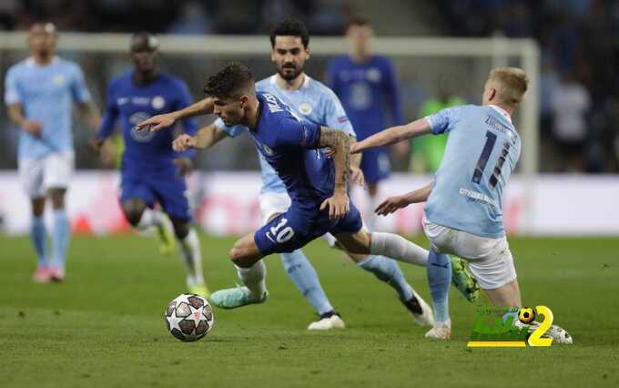 ساينز يهنئ تشيلسي ويكشف سبب فشل جوارديولا الأوروبي