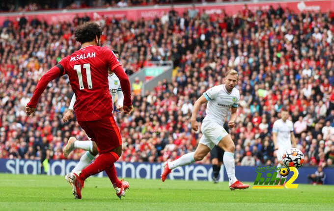 فيديو: ليفربول يتخطي بيرنلي بهدفين