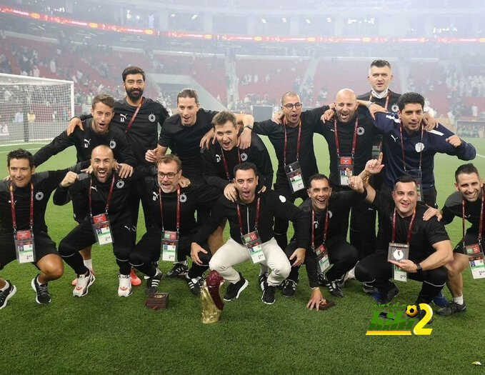 طاقم تشافي في برشلونة
