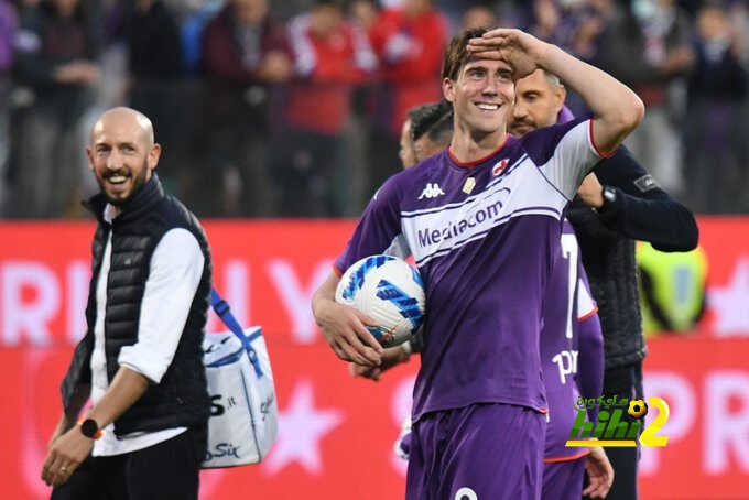 توتنهام وأرسنال في صراع على ضم نجم فيورنتينا