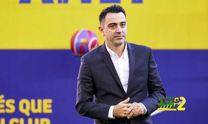 فيديو: هكذا يشرف تشافي على تدريبات إنهاء الهجمات في برشلونة