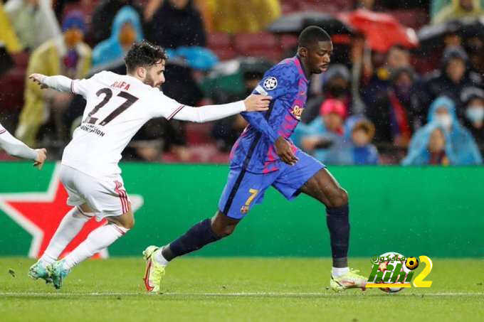 برشلونة وديمبلي واللاعب الزجاجي!