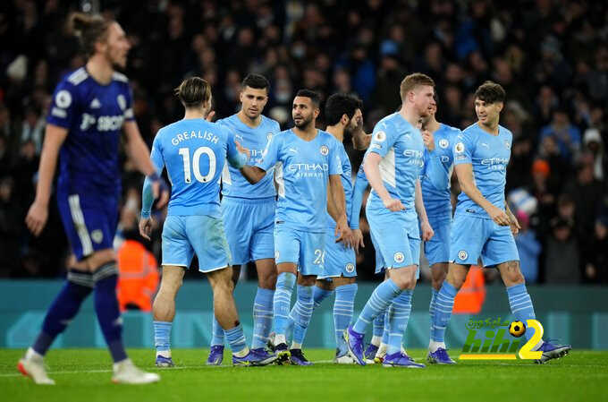 فيديو: محرز ينضم لحفل مانشستر سيتي ويسجل الرابع