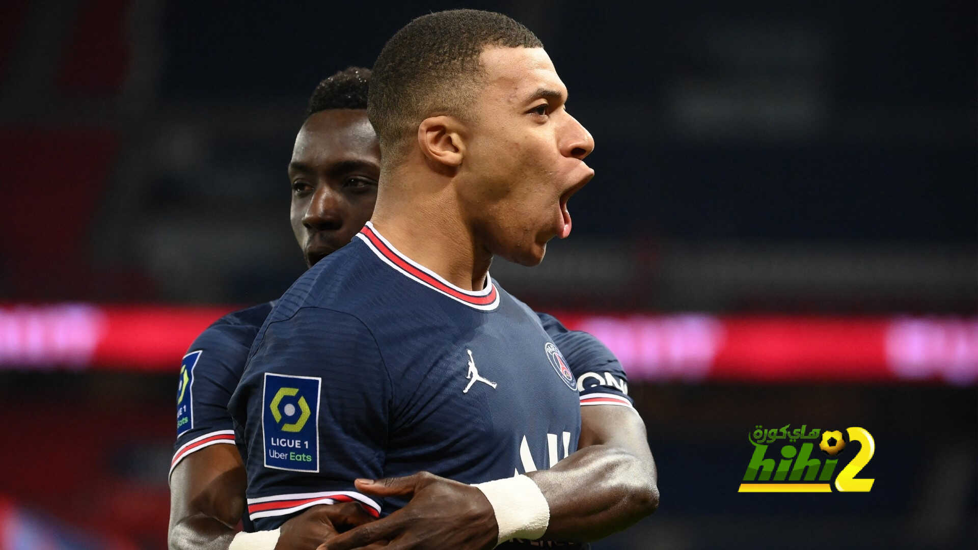 فيديو: راموس يشاطر مبابي فرحة الاحتفال بعيد ميلاده