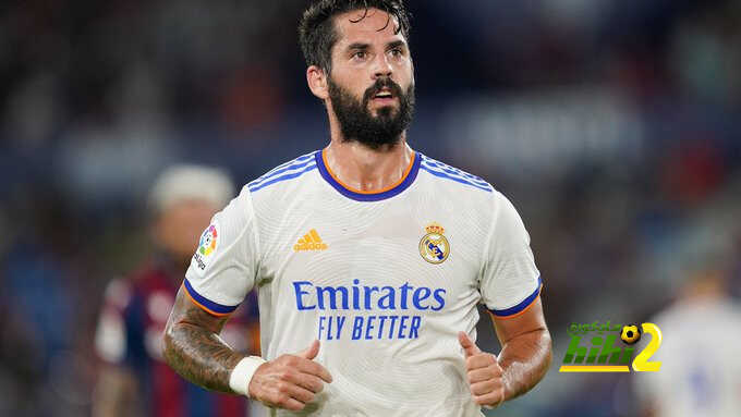 فيورنتينا ينفي ضم إيسكو