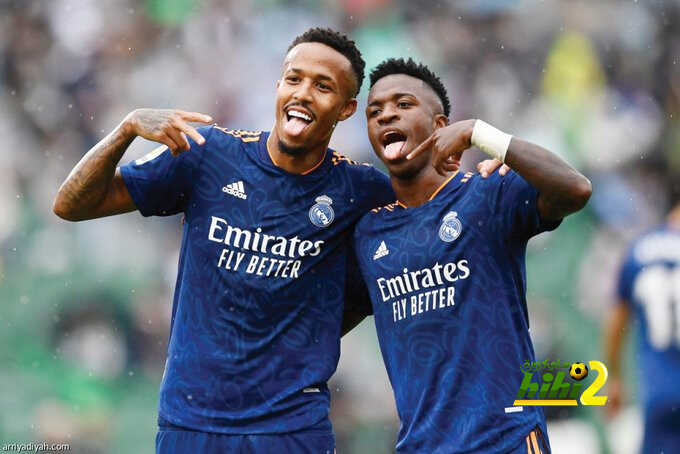 ريال مدريد يرغب في تجديد عقدي فينيسيوس وميليتاو