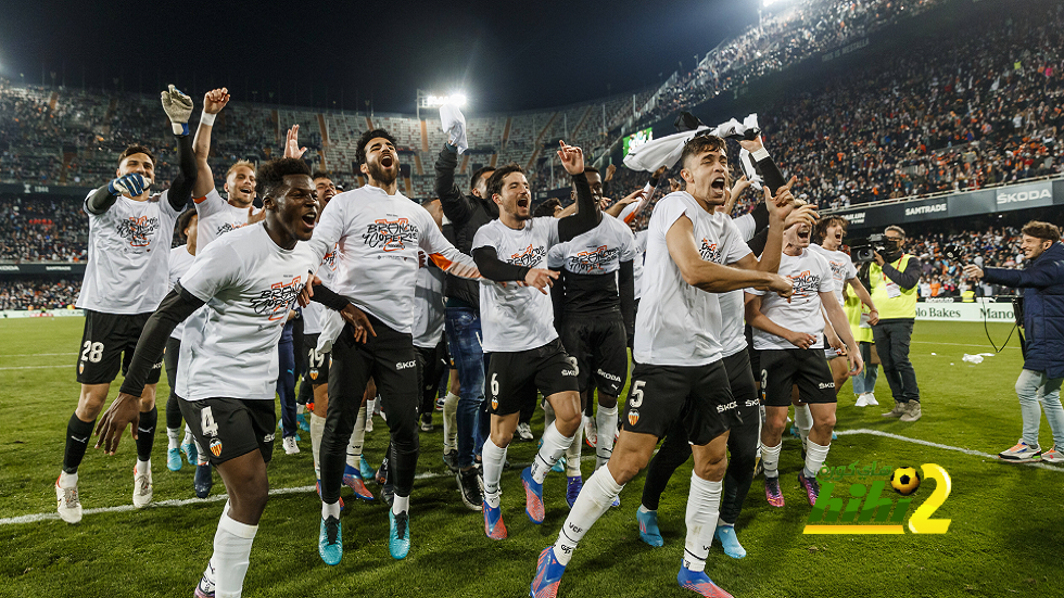 فيديو: احتفال الأستاذ والتلميذ المثير بتأهل فالنسيا لنهائي كأس الملك