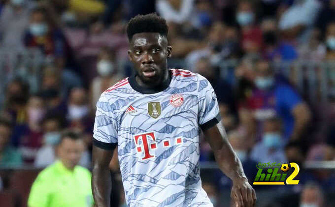رسميًا.. ديفيز يعود للمباريات بعد غياب 110 يومًا￼