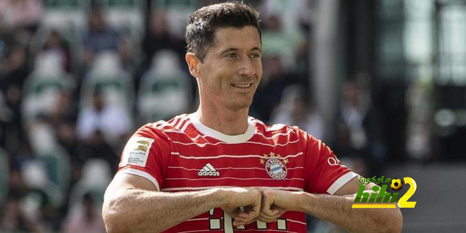 برشلونة يقدم أول عروضه لضم ليفاندوفسكي