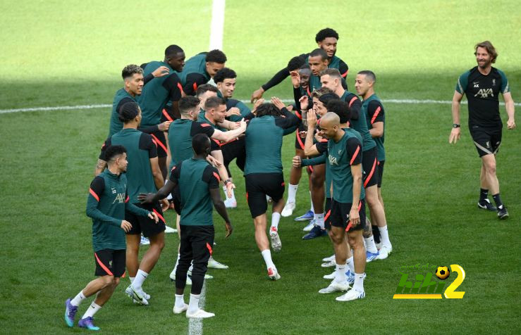 الكرة الذهبية .. بعيدة عن صراع دوري الأبطال!