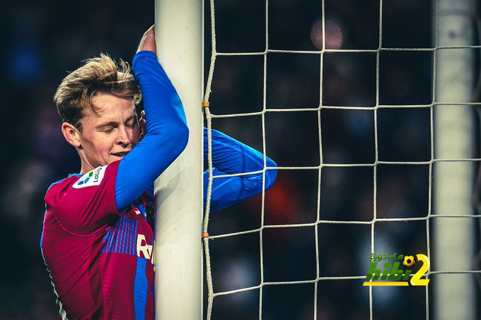 ماذا سيحدث لو رفض دي يونج الرحيل عن برشلونة ؟