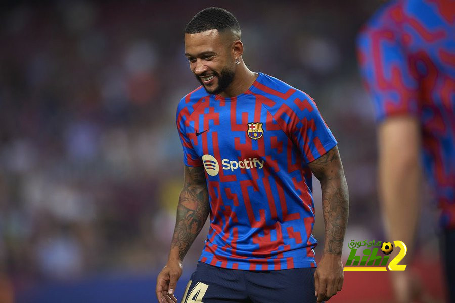 ديباي يعقد أمور برشلونة أكثر وأكثر