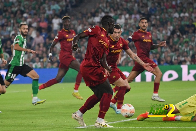 من الآن … جماهير برشلونة تريد روما يا مورينيو!
