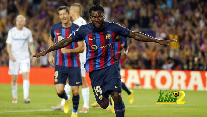 توتنهام يقدم عرضا لضم كيسي من برشلونة