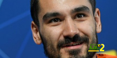 دور تشافي في تعاقد برشلونة مع ميسي ومارتينيز وجوندوجان