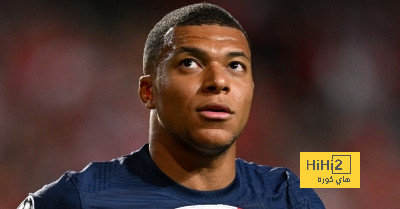 فيديو.. مبابي يرفض التوقيع على لافتة عليها شعار ريال مدريد