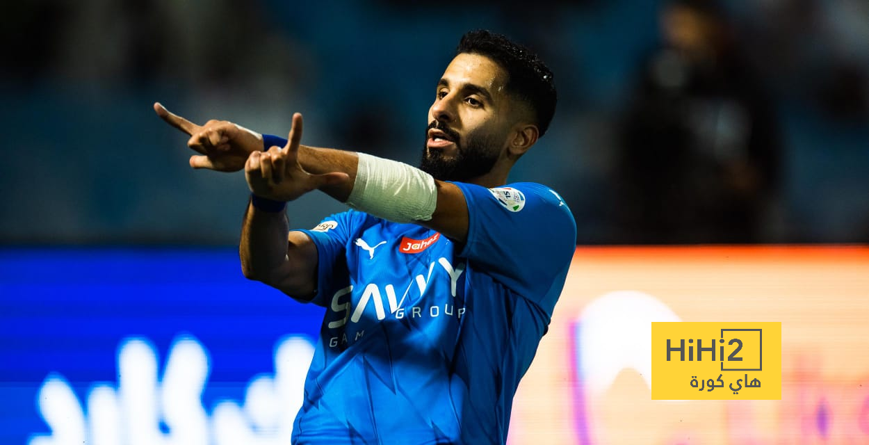 الهلال يرتدي القميص الأزرق أمام النصر