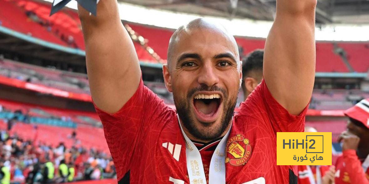 سفيان أمرابط يحسم موقفه من الاستمرار مع مانشستر يونايتد
