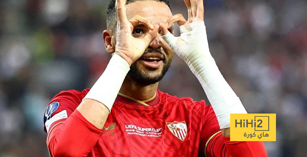 مهاجم إشبيلية يقترب من دوري روشن