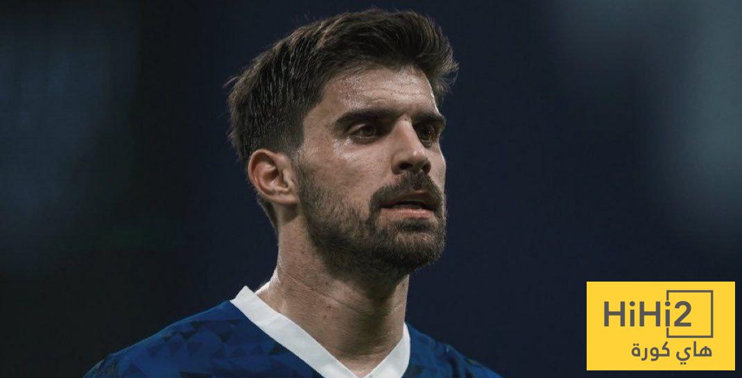 ماذا قدم نيفيز لاعب الهلال في الشوط الأول؟ ماذا قدم نيفيز لاعب الهلال في الشوط الأول؟