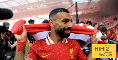 رسميًا.. محمد صلاح يتوج بجائزة لاعب الموسم من رابطة الكتاب