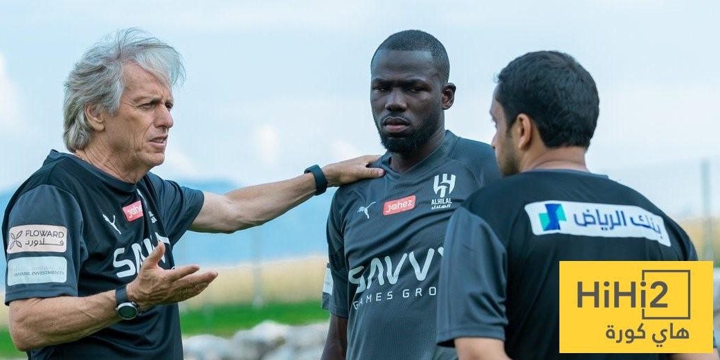 كم تبلغ قيمة الساعات التي أهداها خيسوس للاعبي الهلال؟