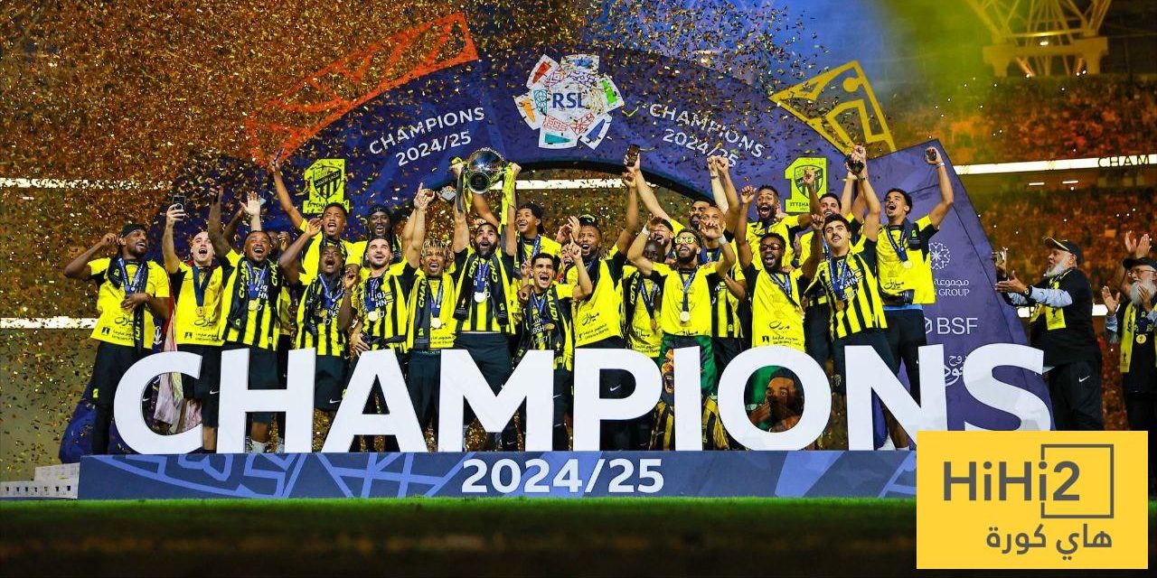كيف احتفل الاتحاد بكأس دوري روشن أمام الجماهير؟