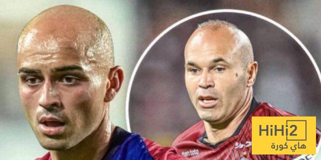 ما هو السر …! يقبل الرؤوس الصلع ويحلم بأن يكون أصلع