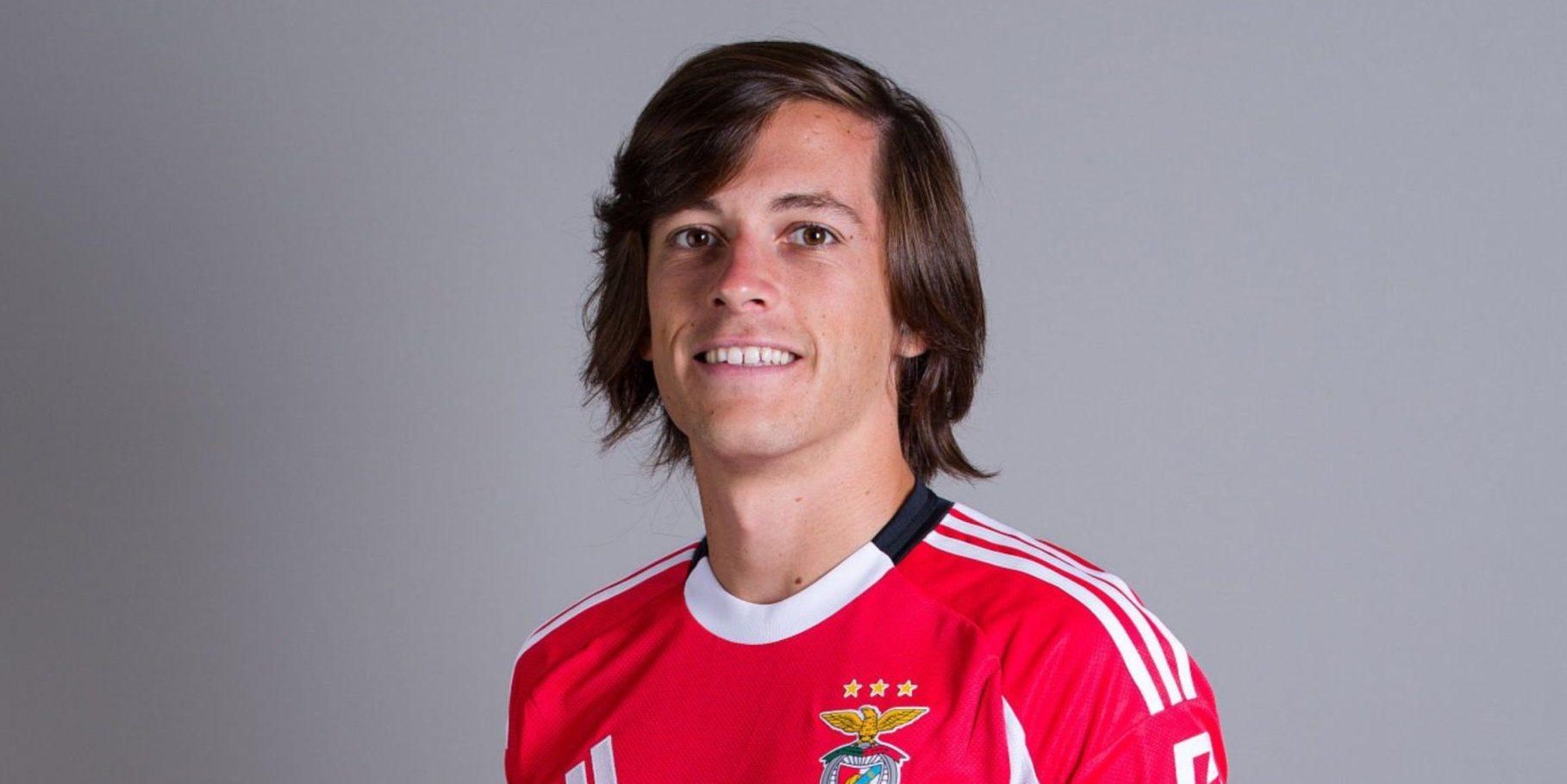 هل خاض كاريراس مباراته الأخيرة مع بنفيكا قبل الانضمام للريال؟!