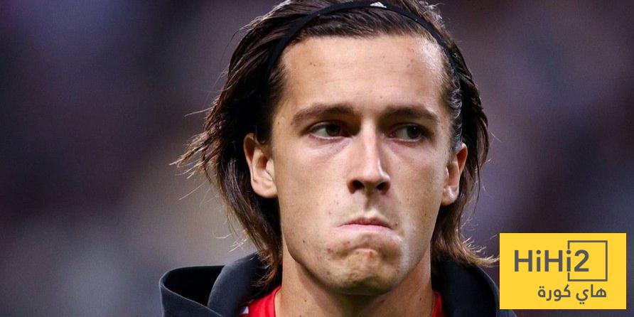 شبكة الحلم : كاريراس ينتظر حسم انتقاله إلى ريال مدريد ويشعر بخيبة أمل!