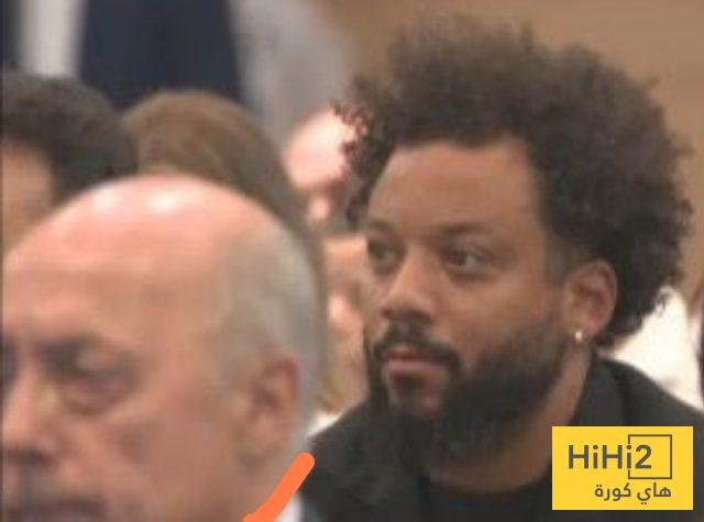 لاعبان فقط من الفريق الأول للريال في حفل وداع فاسكيز 4 لاعبان فقط من الفريق الأول للريال في حفل وداع فاسكيز 3