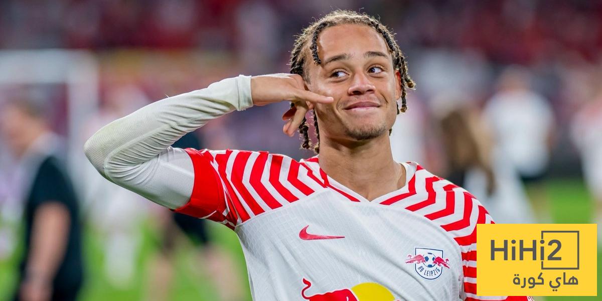 الأهلي والهلال يدخلان سباق التعاقد مع تشافي سيمونز