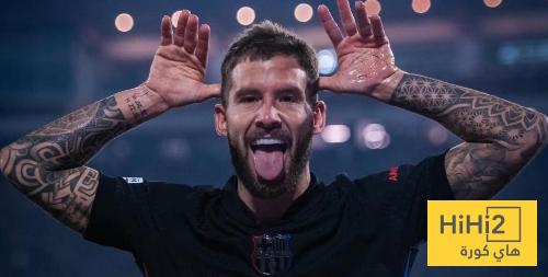 العروض تنهال على برشلونة.. هل يرغب فليك في ضم لاعب جديد ؟