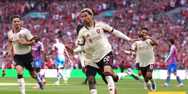 ليفربول يسجل الهدف الأول أمام كريستال بالاس