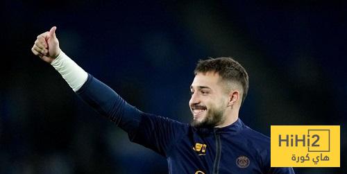 حارس برشلونة السابق يعود لليغا