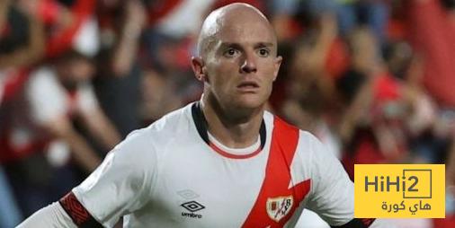 لاعب رايو فاليكانو يثير القلق بتصريحه عن ملعب فريقه